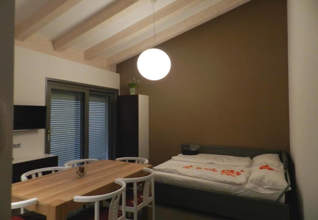 Residence Centro Vela Riva del Garda Luaran gambar