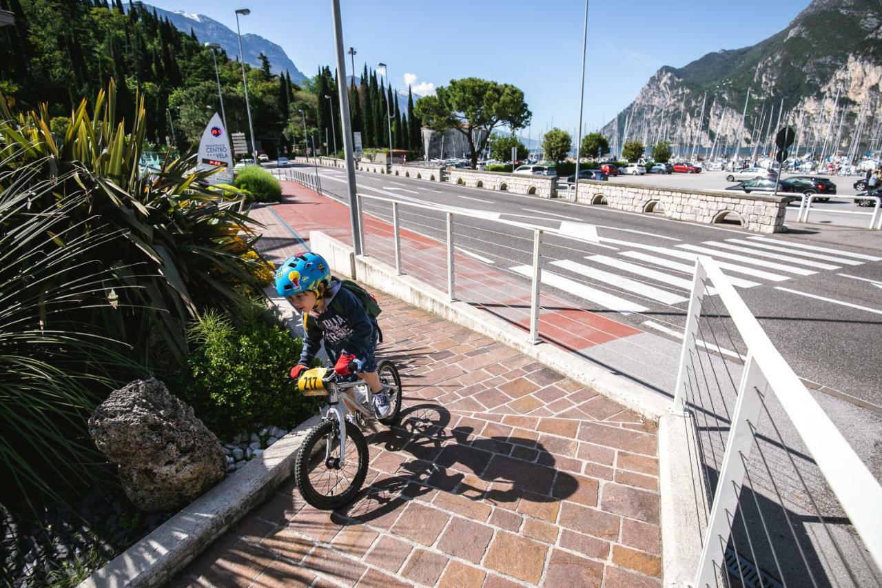 Residence Centro Vela Riva del Garda Luaran gambar